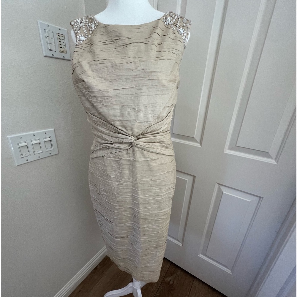 Jessica Howard taupe dressy cocktail w jewel detail. Fully lined